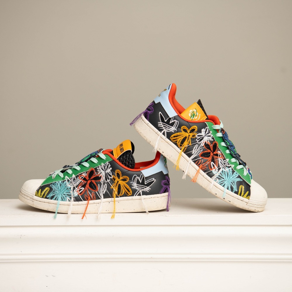 Adidas Super Earth M8.5 Superstar Artistic Streetware Pop Art Colorful Limited‎